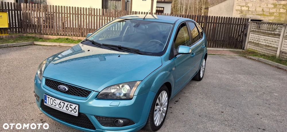 Ford Focus 2.0 16V Titanium - 1