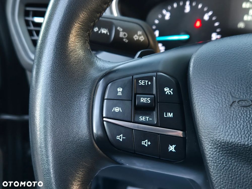 Ford Focus 1.5 EcoBlue Start-Stopp-System TITANIUM DESIGN - 35