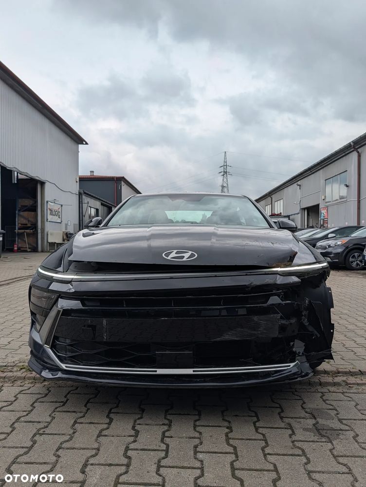 Hyundai Sonata - 4