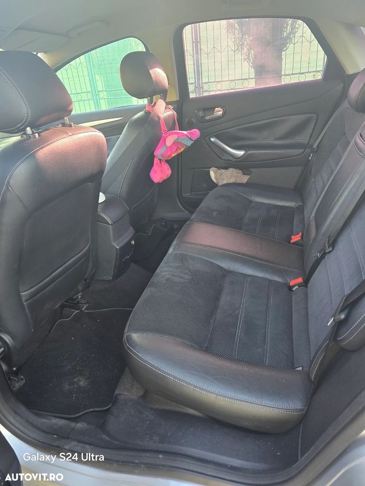 Ford Mondeo 2.0 TDCI Titanium - 9