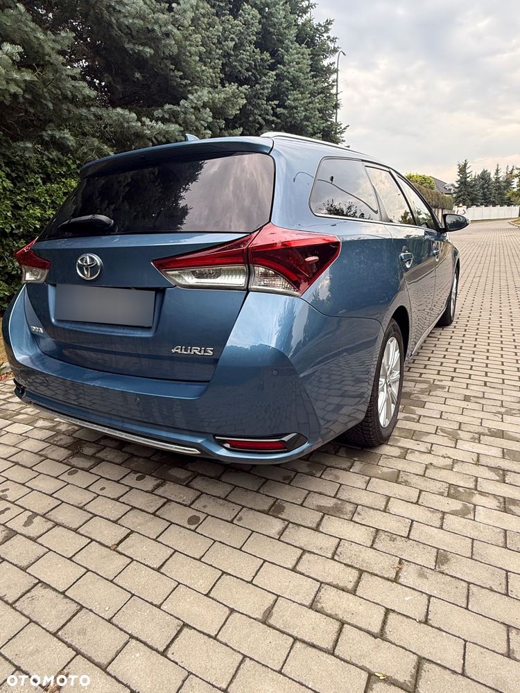 Toyota Auris 1.6 D-4D Prestige - 4