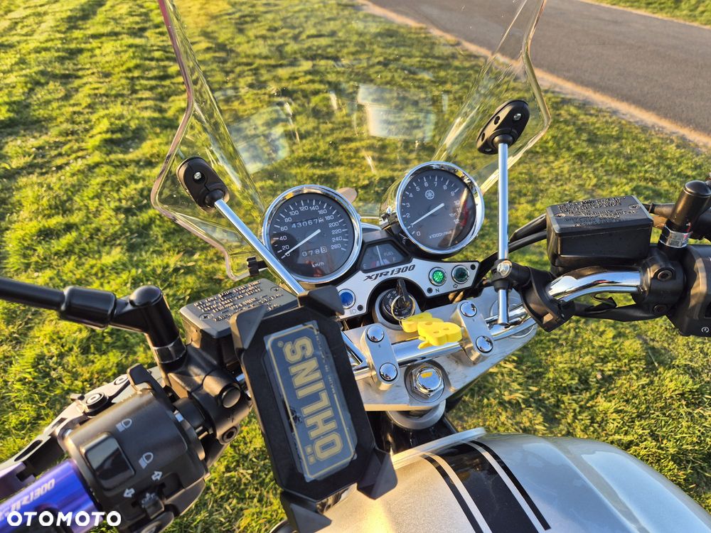 Yamaha XJR - 2