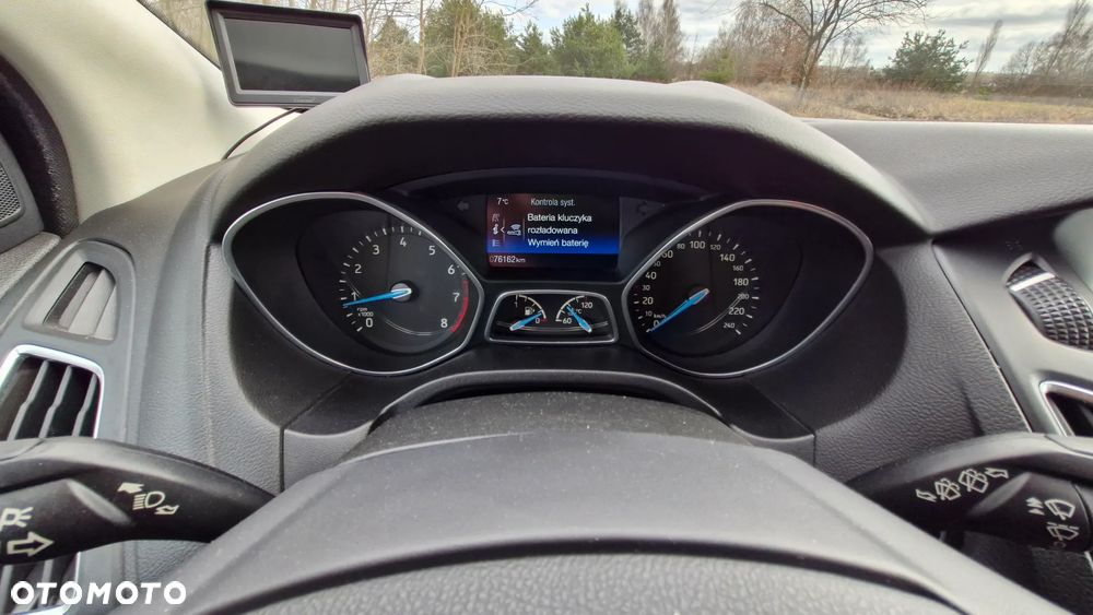 Ford Focus 1.0 EcoBoost Titanium - 26