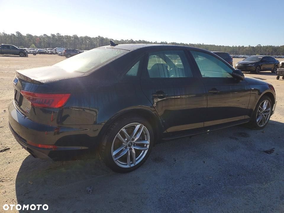 Audi A4 Limousine - 14