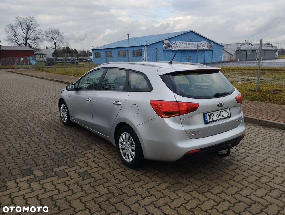 Kia Ceed - 9