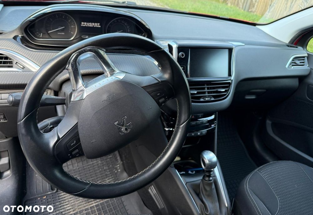 Peugeot 208 1.2 PureTech GPF Allure S&S - 12