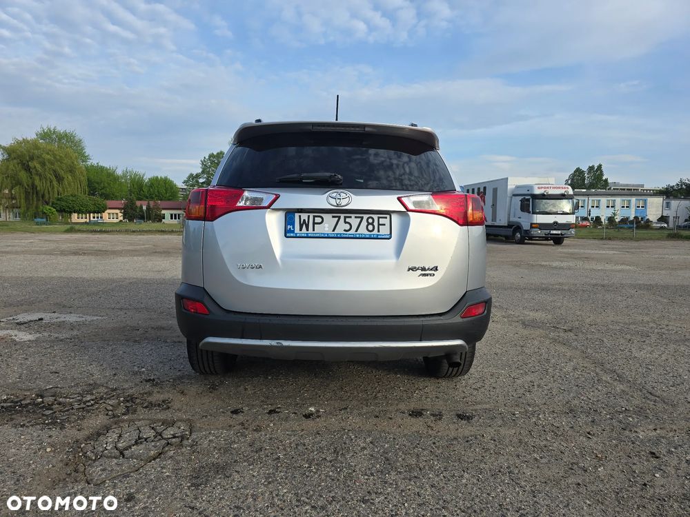 Toyota RAV4 2.2 D-4D Premium - 4