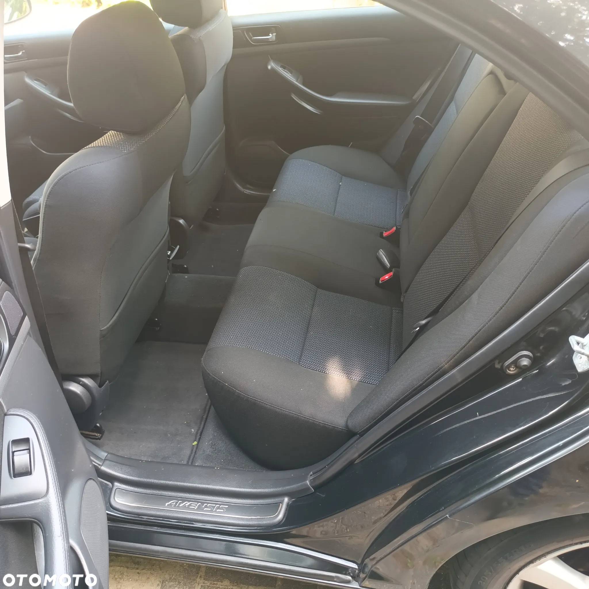Toyota Avensis 2.0 D-4D Sol Premium - 5