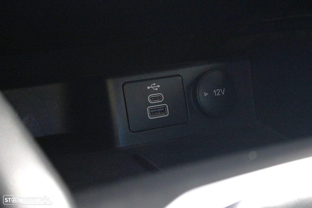 Ford Kuga 1.5 EcoBoost ST-Line - 27