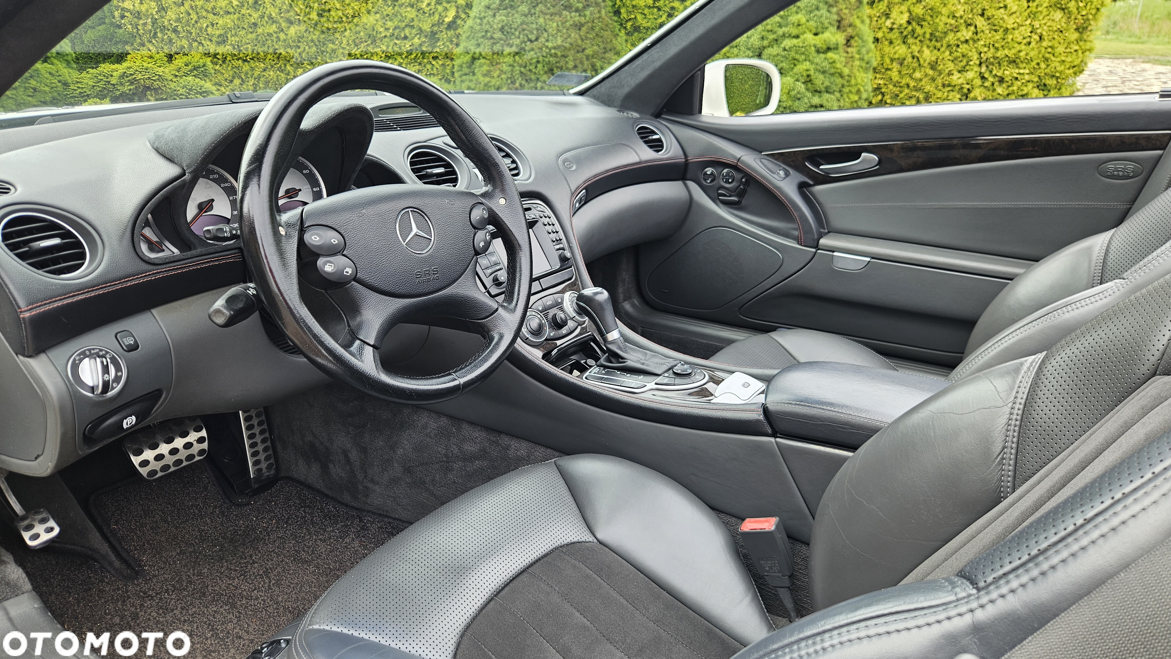 Mercedes-Benz SL 55 AMG - 25