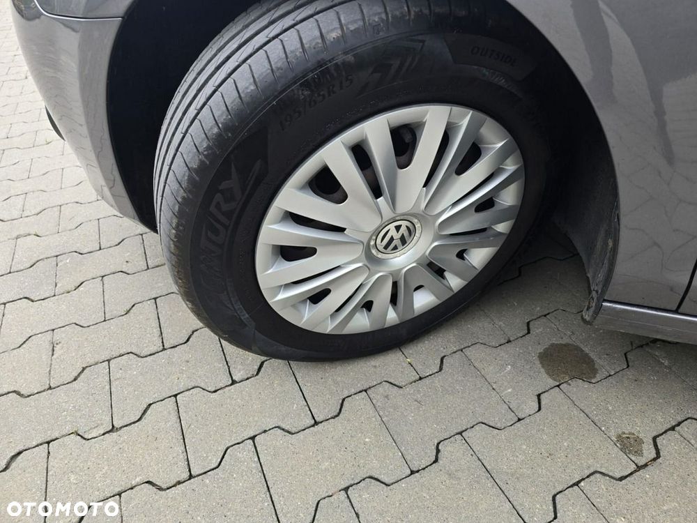 Volkswagen Golf - 32