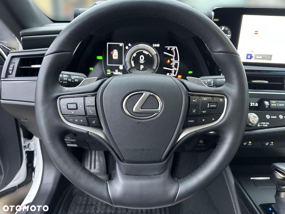 Lexus ES 300h Business Edition - 15