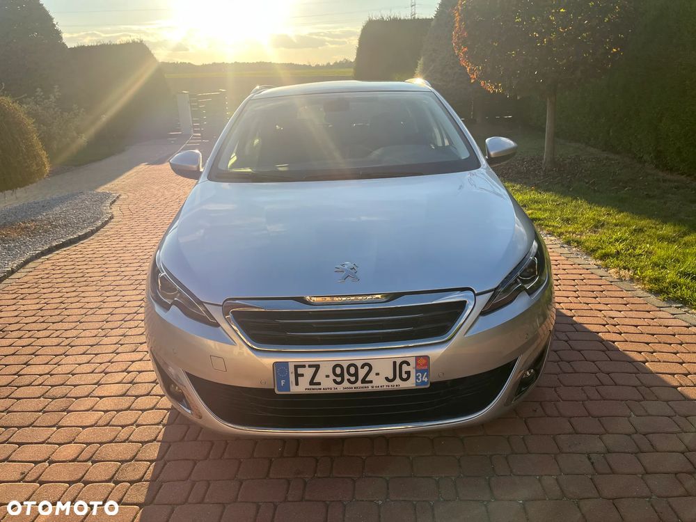 Peugeot 308 2017 photo 2