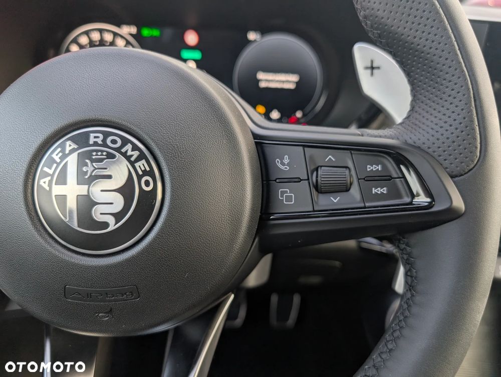 Alfa Romeo Tonale 1.5 T4 GSE mHEV Veloce DCT - 12
