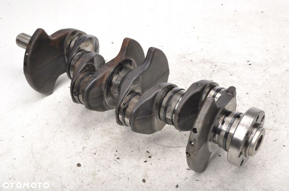 KLASA A W176 1.5 DCI 109KM WAŁ KORBOWY 651901