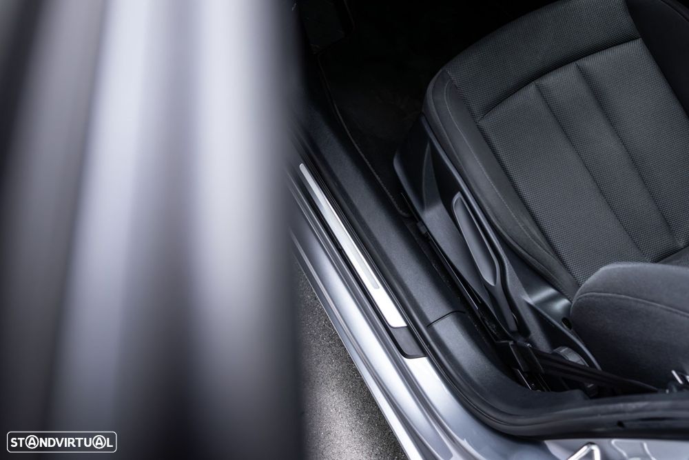 Audi A4 Avant 35 TDI S tronic - 29
