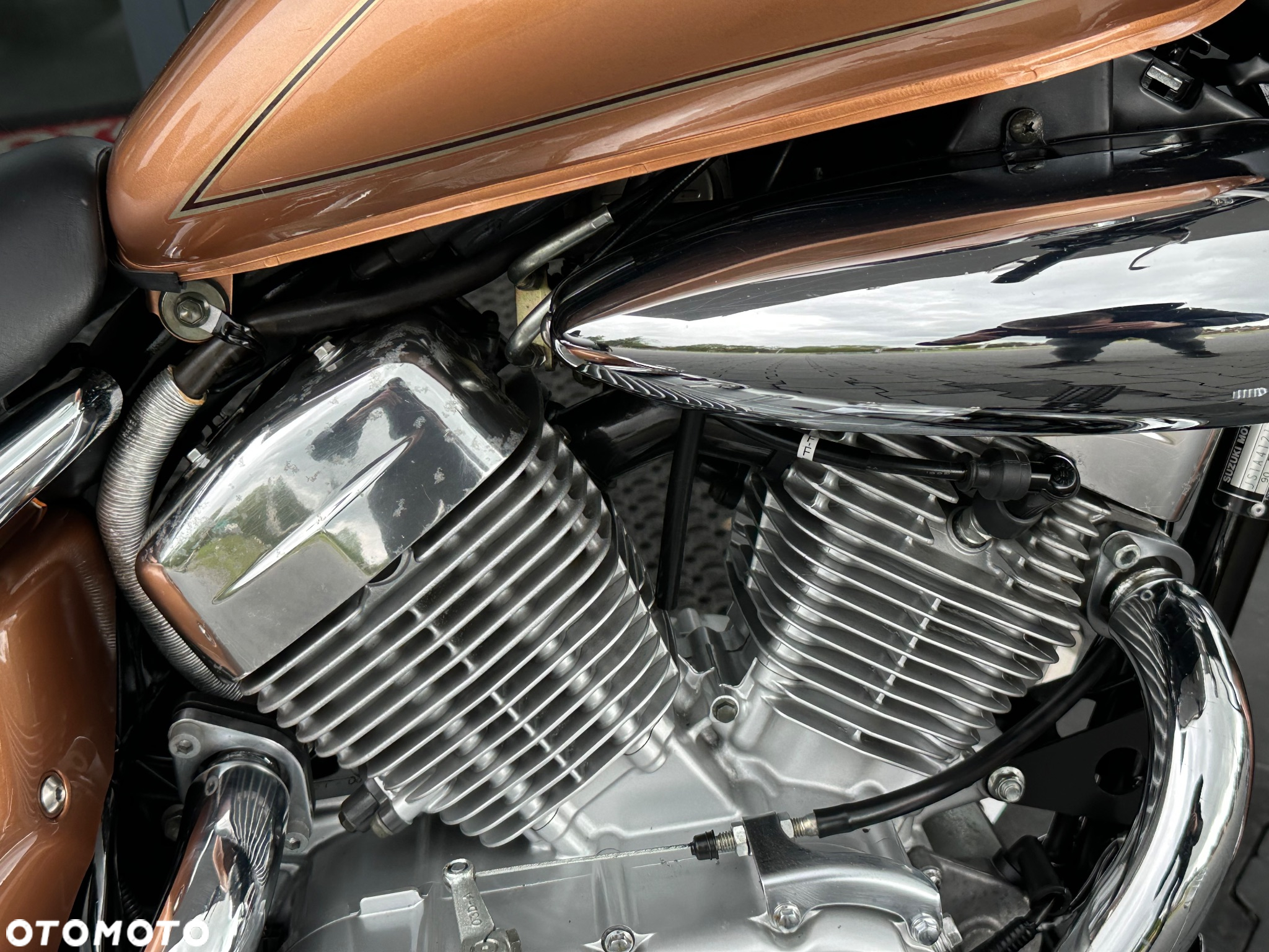 Suzuki Intruder - 13