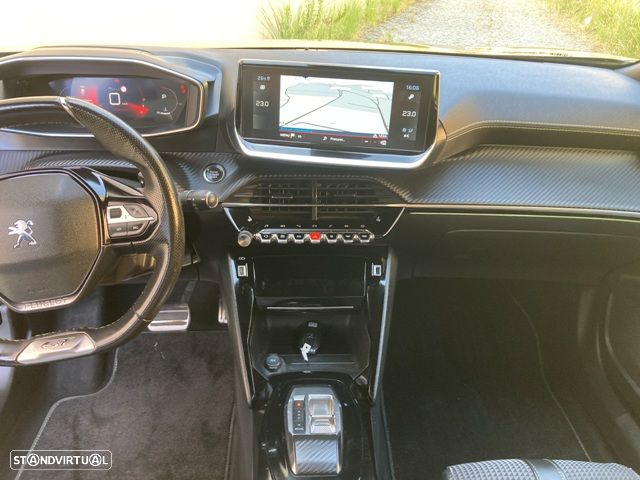 Peugeot 2008 1.5 BlueHDi GT EAT8 - 25
