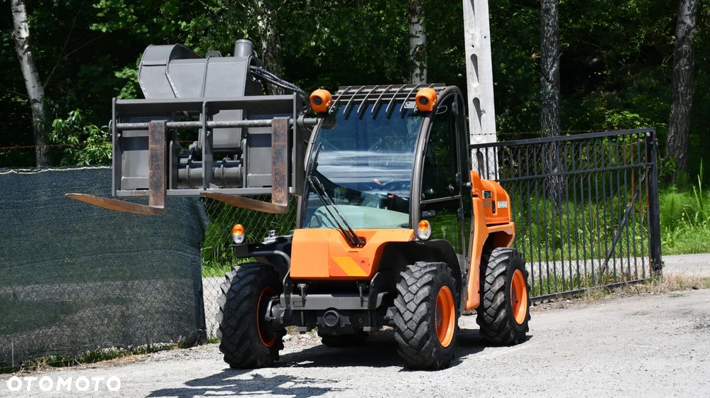Ausa T 240H - 5