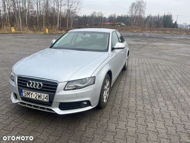 Audi A4 Limousine - 1