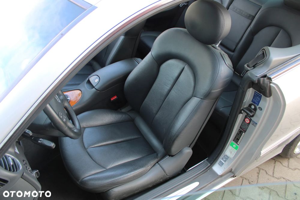 Mercedes-Benz CLK - 16