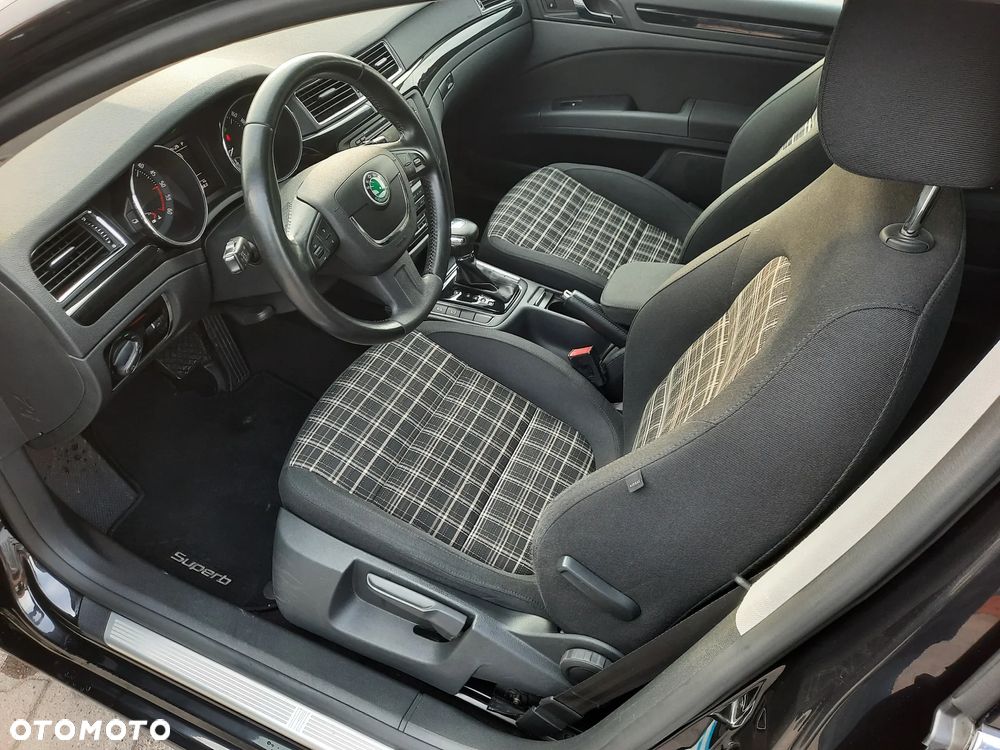 Skoda Superb 2.0 TDI DSG Exclusive - 21