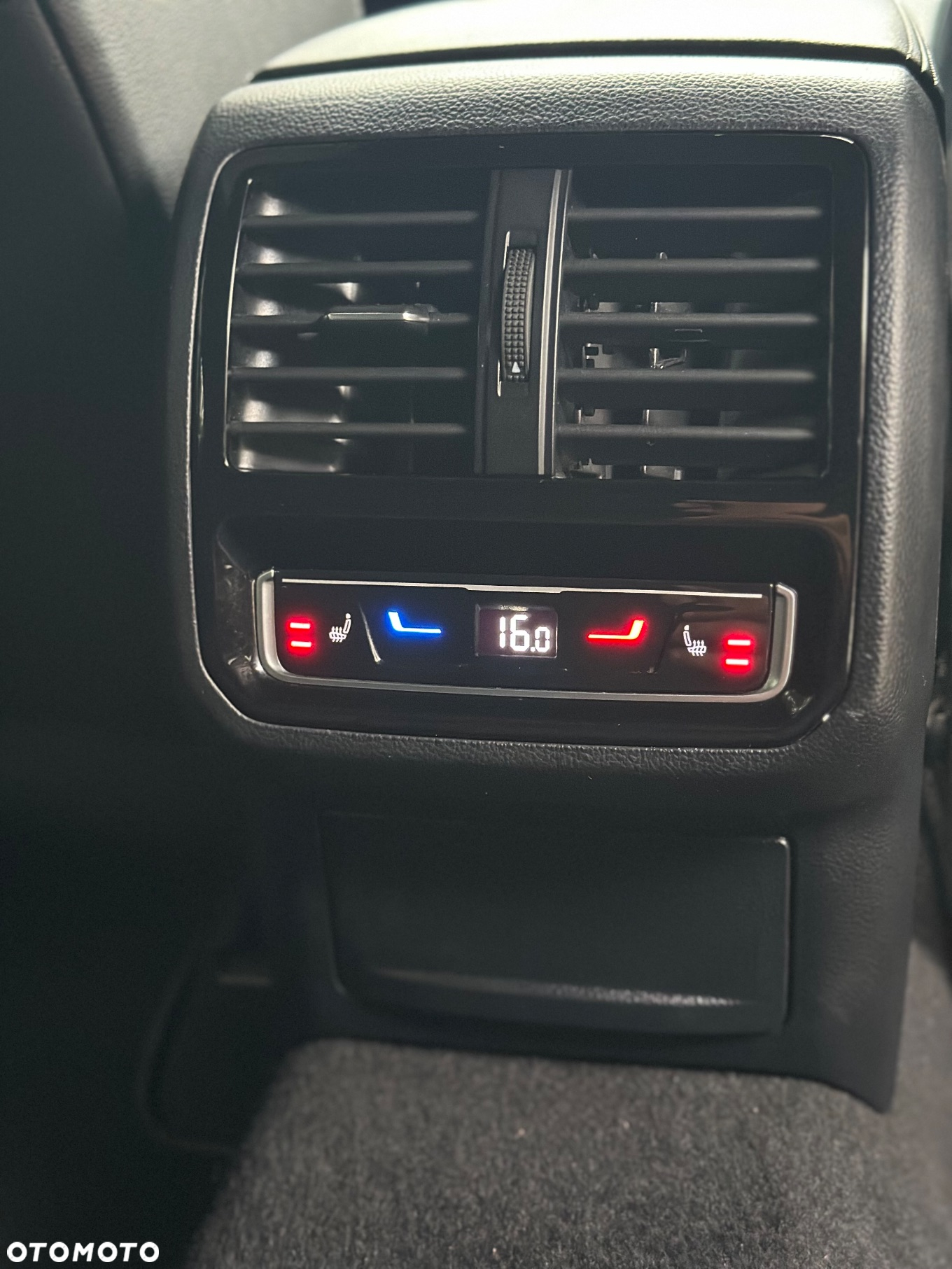 Volkswagen Arteon 2.0 TDI 4Motion R-Line DSG - 26