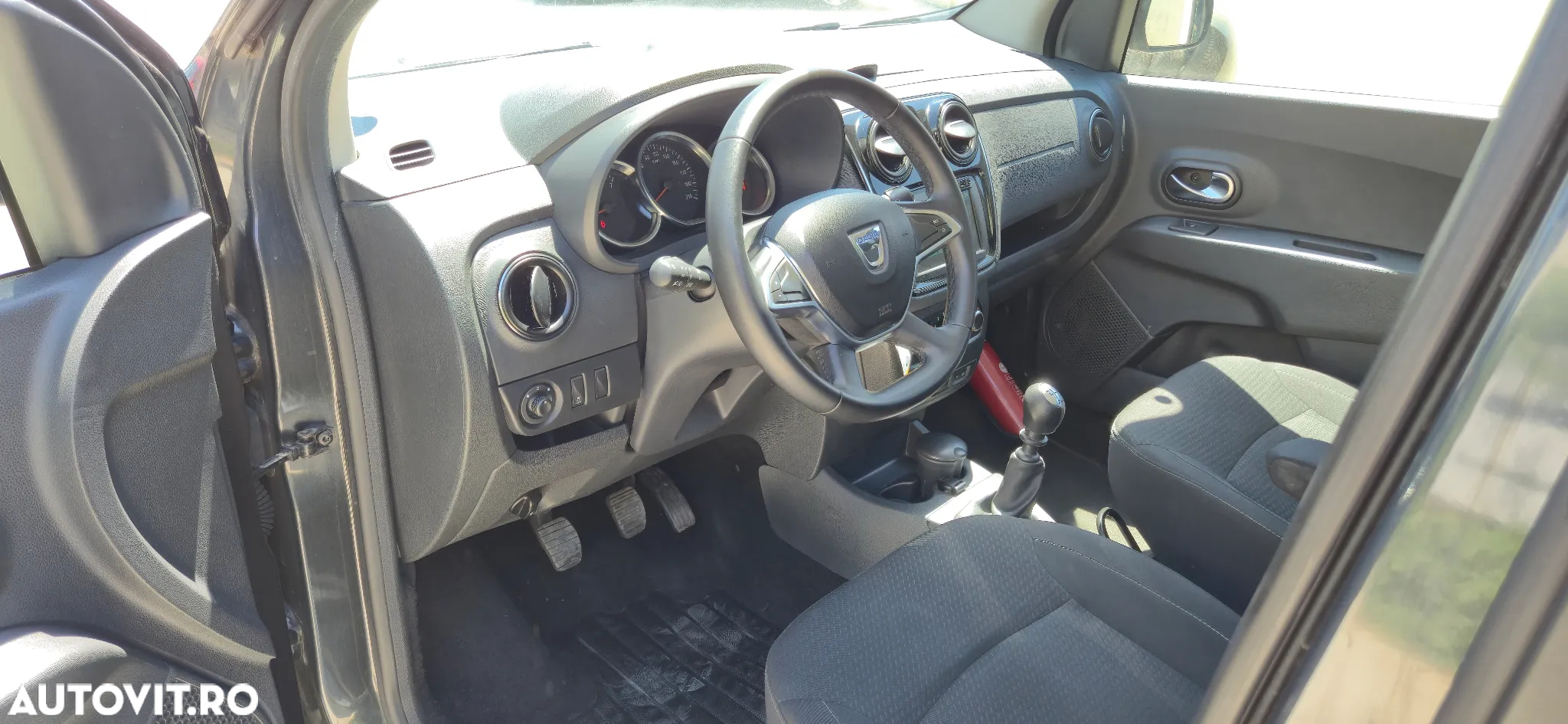Dacia Lodgy TCe 100 GPF Comfort - 10