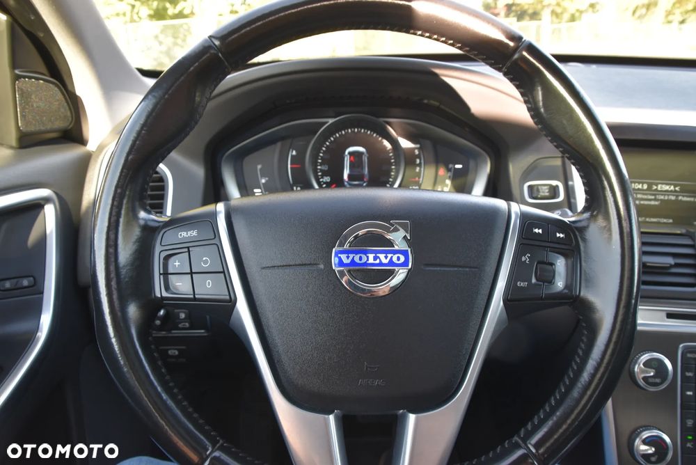 Volvo XC 60 D4 Geartronic Momentum - 29