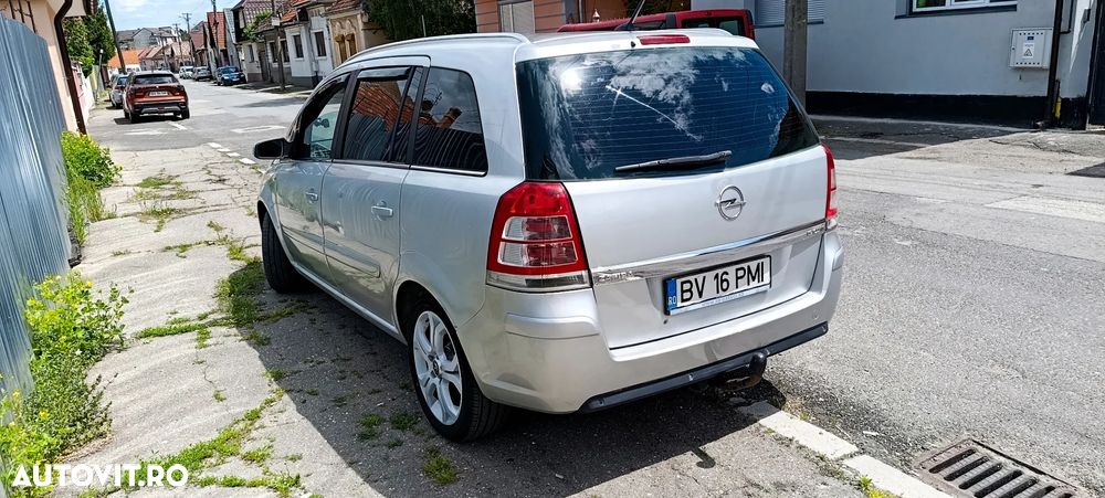 Opel Zafira 1.9 CDTI Cosmo - 3