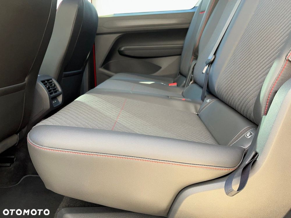 Ford Tourneo Connect - 13