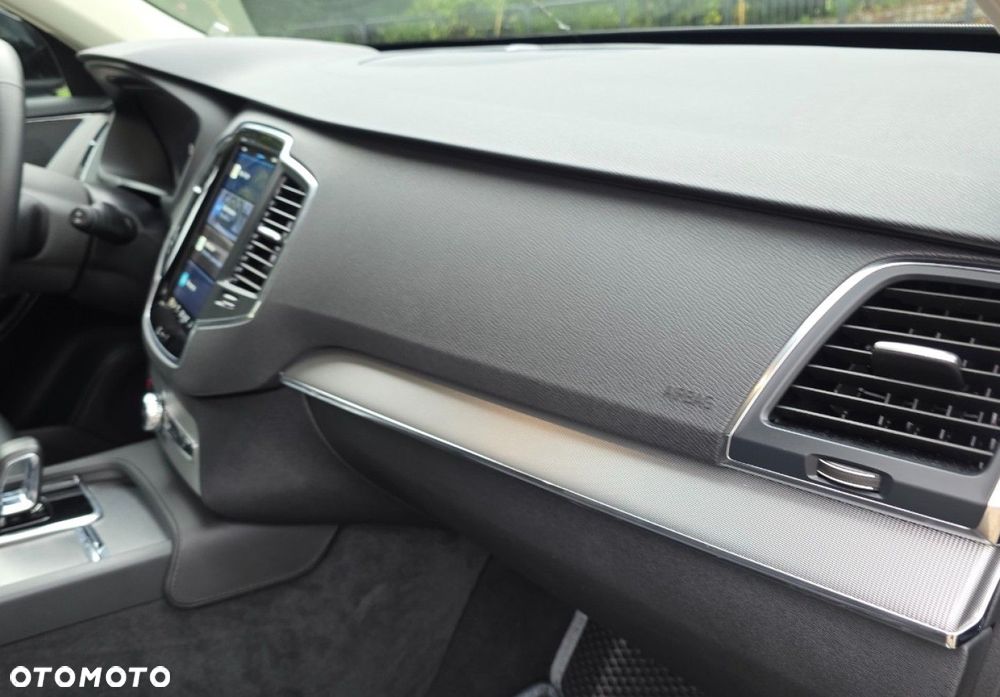 Volvo XC 90 - 25