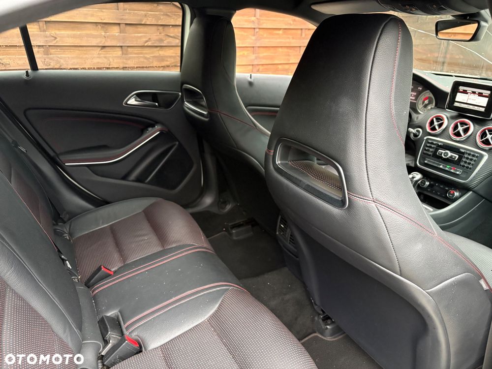 Mercedes-Benz Klasa A 200 AMG Line - 17