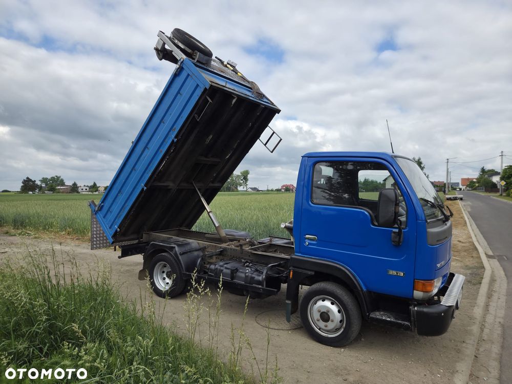 Nissan CABSTAR - 7