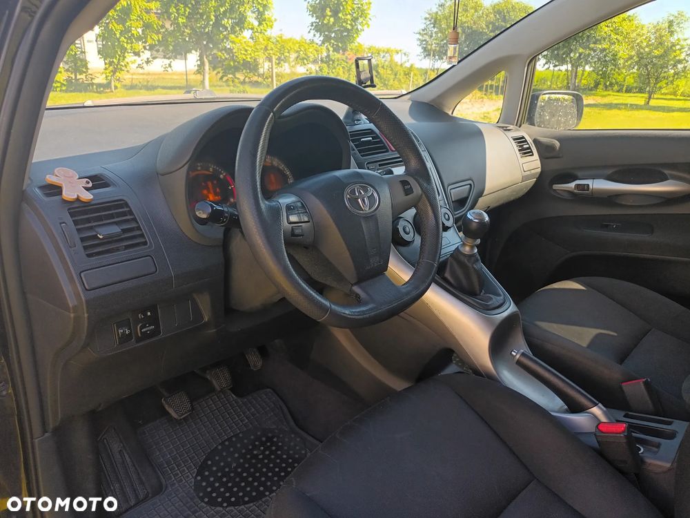 Toyota Auris 1.33 VVT-i Life - 10