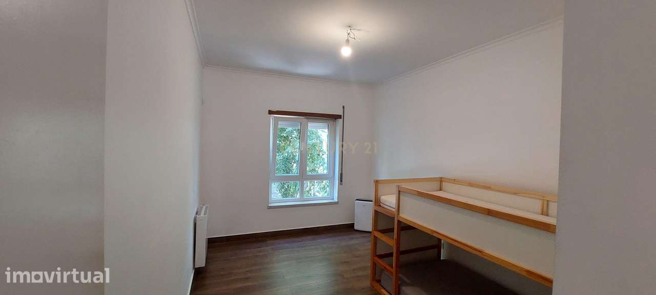 Arrenda-se Apartamento T3 Renovado em Oeiras - Grande imagem: 4/27
