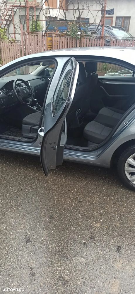 Skoda Octavia 2.0 TDI Green tec Elegance - 10