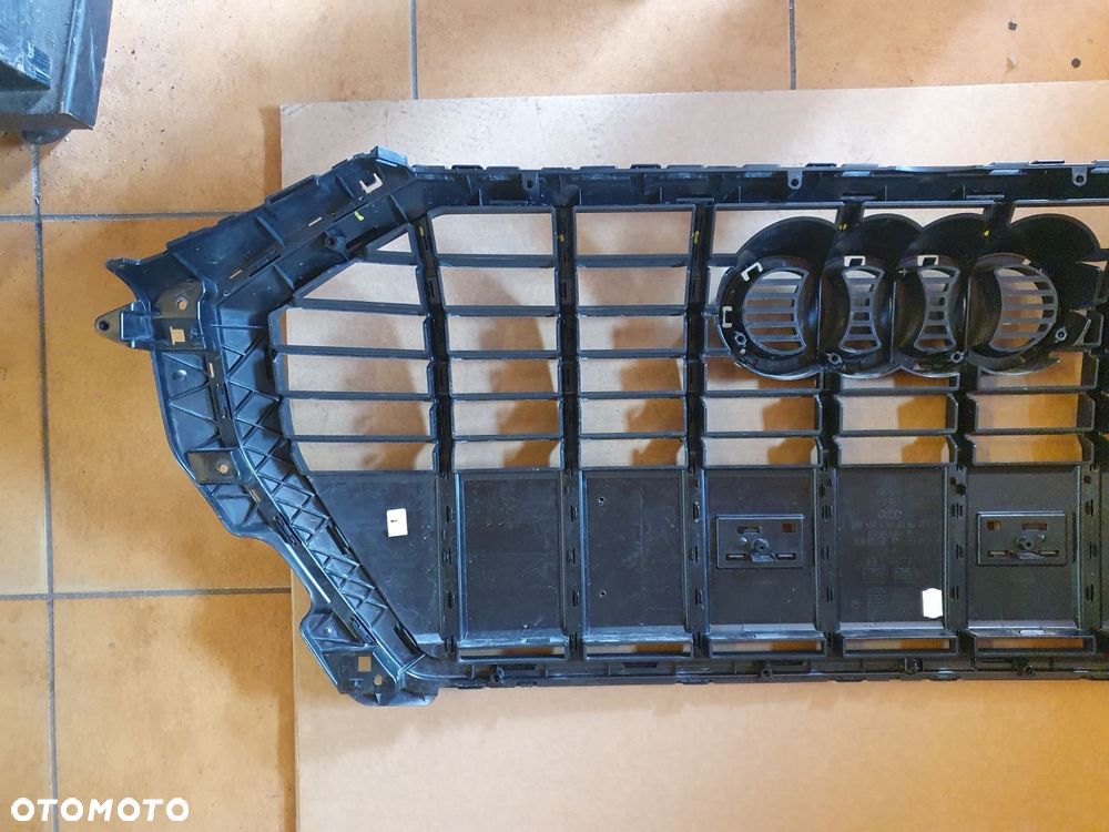 GRILL ATRAPA AUDI Q3 S-LINE BLACK - 6