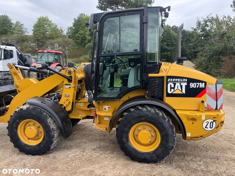 Caterpillar 907M - 1