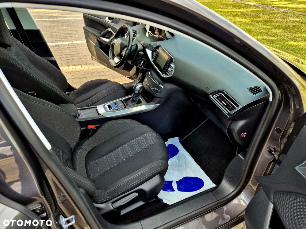 Peugeot 308 BlueHDi 150 EAT6 Stop & Start Business-Line - 17
