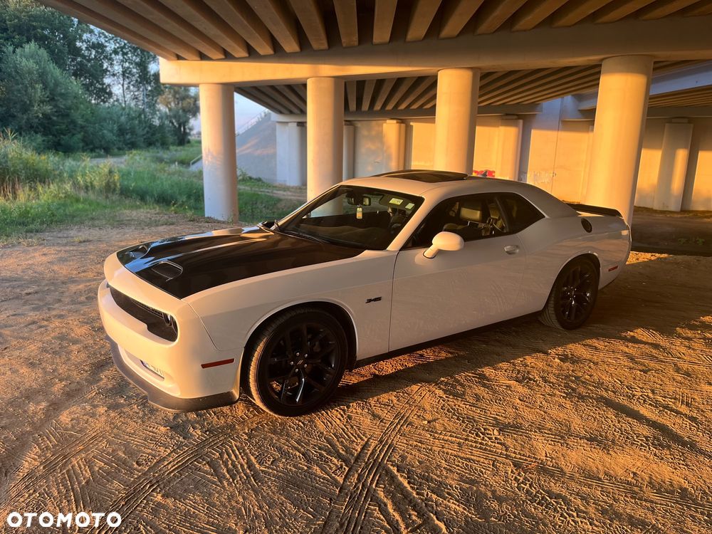 Dodge Challenger 5.7 R/T - 1
