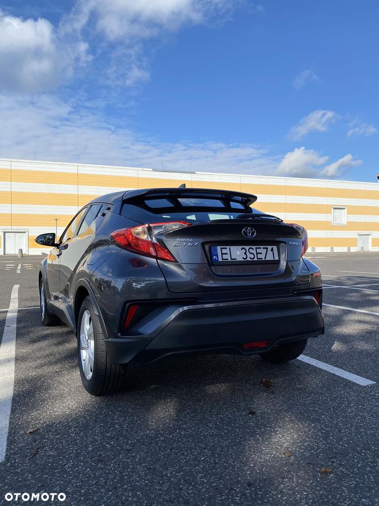 Toyota C-Hr 2017 photo 3