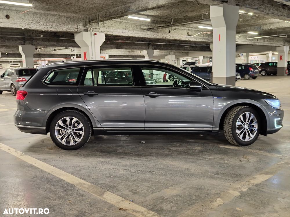 Volkswagen Passat - 9