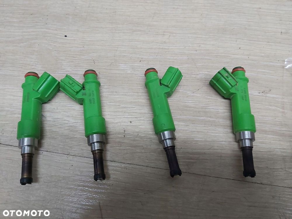 Toyota Rav4 IV 2013-2018 Wtrysk paliwa 23250-36010 2,5 hybryda Lexus NX - 1