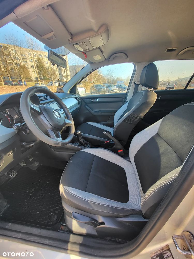 Skoda Fabia - 13
