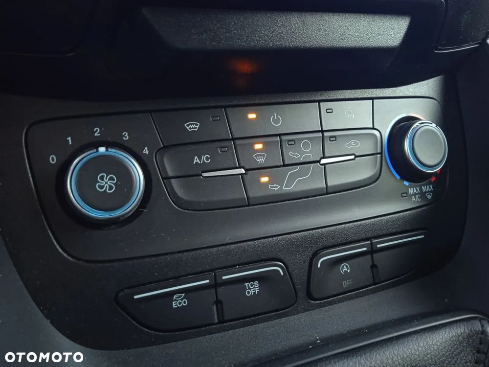 Ford Transit Connect - 26