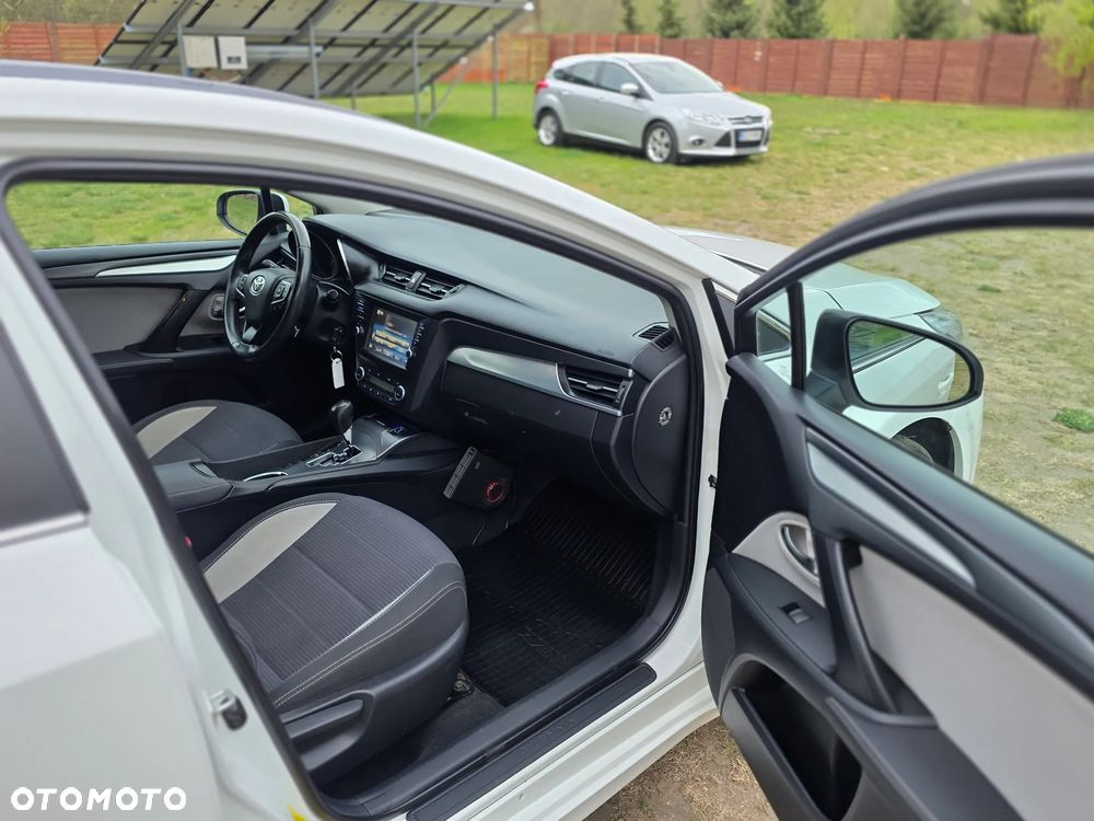 Toyota Avensis Touring Sports 1.8 Multidrive S Business Edition - 23