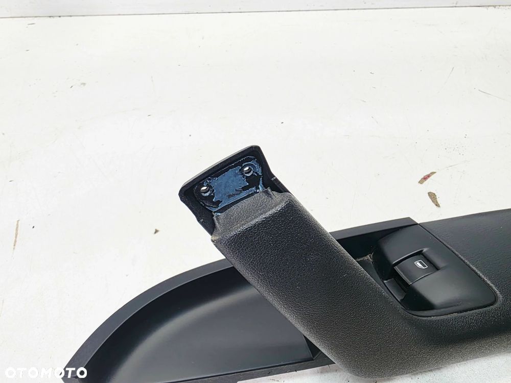 PODŁOKIETNIK PRAWY PRZÓD RĄCZKA PRZEŁĄCZNIK AUDI A3 8P 3 DRZWI 8P3867174 - 8