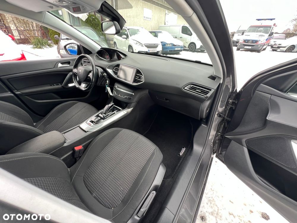 Peugeot 308 PureTech 130 EAT6 Stop & Start Active - 25