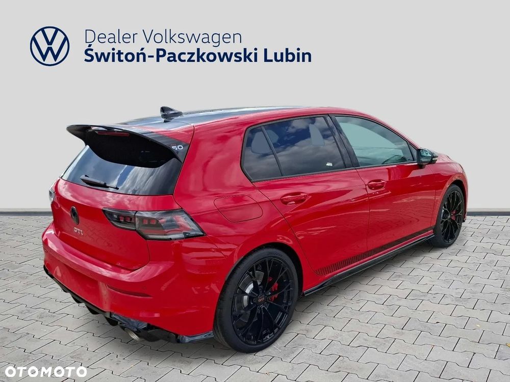 Volkswagen Golf - 5